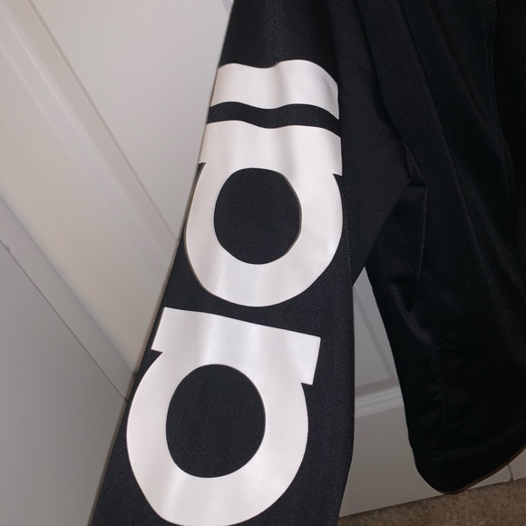 Kids Adidas black and white jacket - Picture 3 of 5